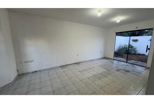 Alquilo casa en Fernando de la Mora zona norte