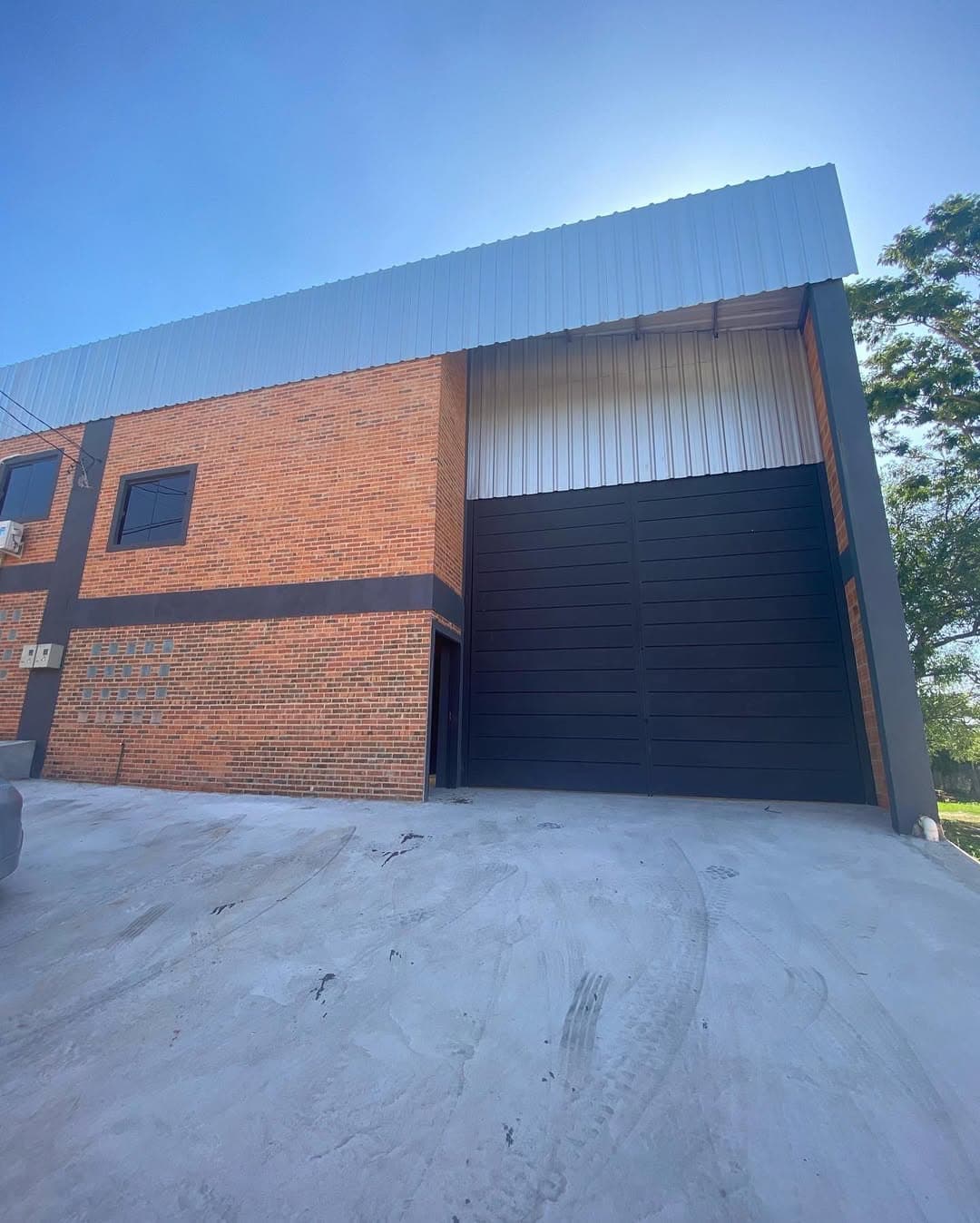 Alquilo 2 depósitos en mra – zona puerto seguro