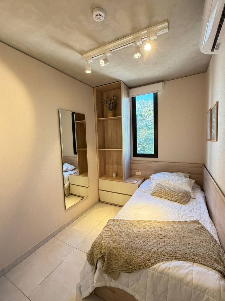 departamento de 3 dormitorios amoblado en barrio Mcal. Estigarribia, foto 3