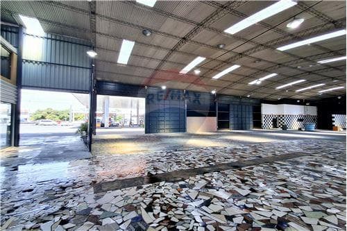 Amplio tinglado y oficinas sobre acc. Sur — foto 4
