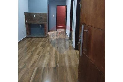 Bloque de departamentos en lambare, foto 2