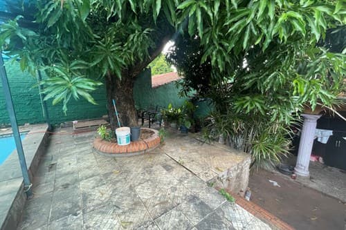 Casa a refaccionar de terreno en lambare san roque gonzalez, foto 2
