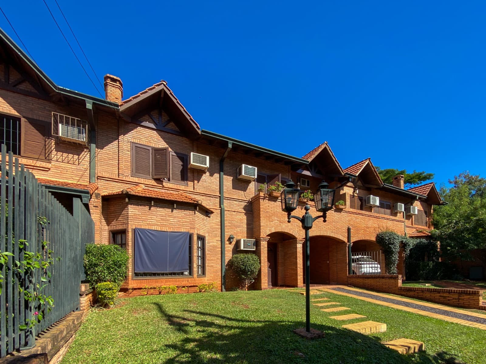 Duplex en venta en mburucuya