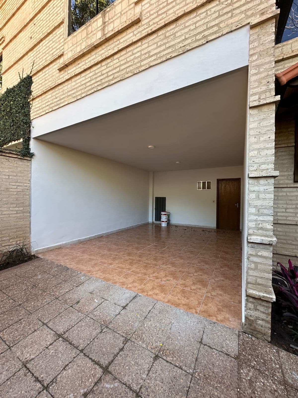 Duplex asuncion barrio mbocayaty excelente estado — foto 3