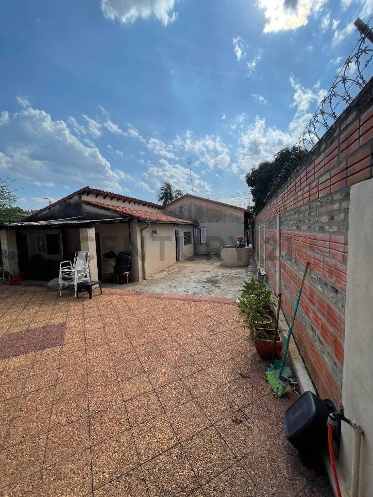 casa en Luque. Rosa González 671 c Boquerón. Cuarto Barrio) — foto 4