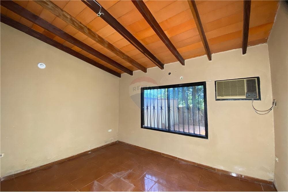 casa con amplio patio ‼️, foto 2