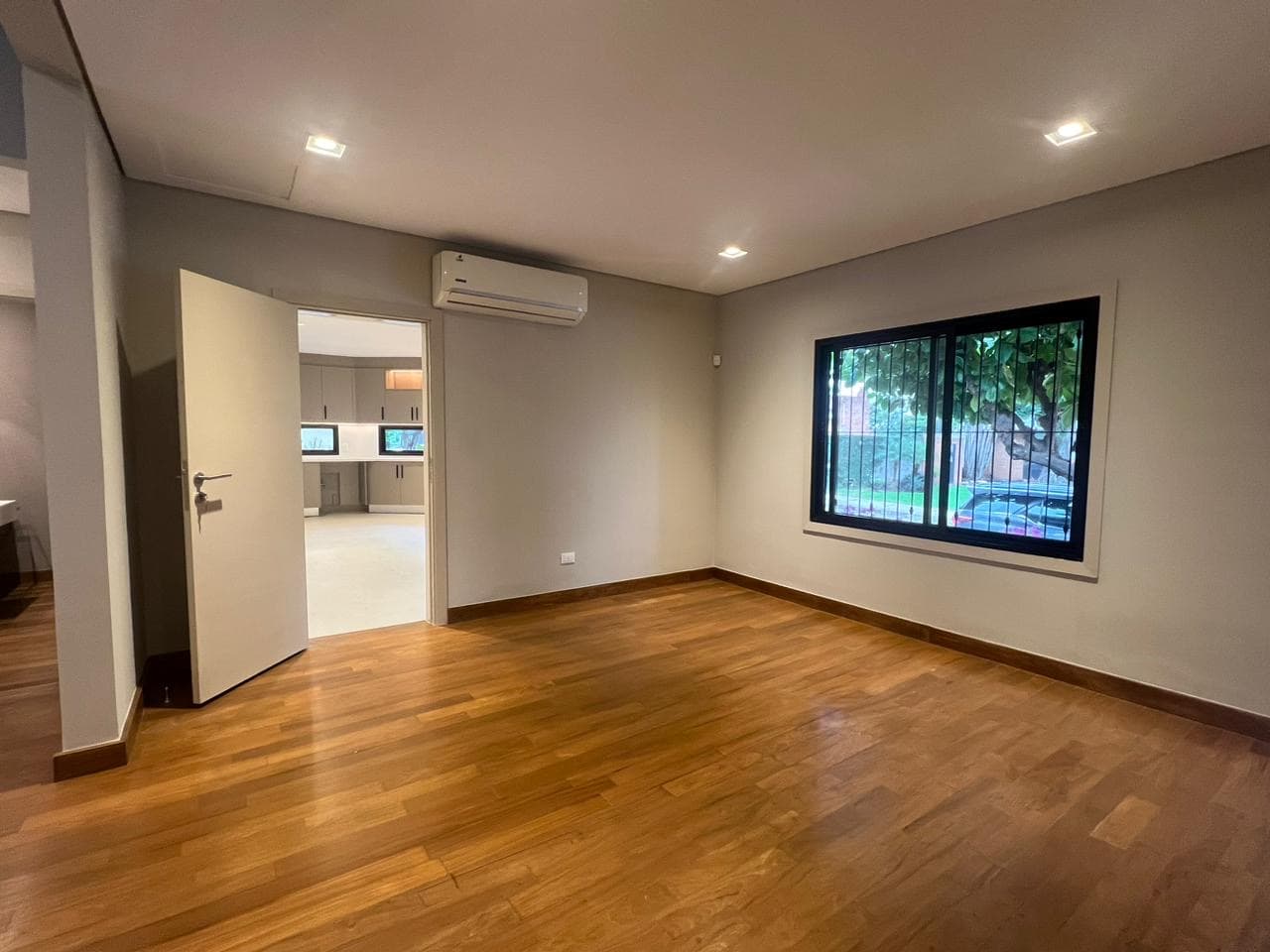 Casa toda en planta zona urbanización botanico, foto 3
