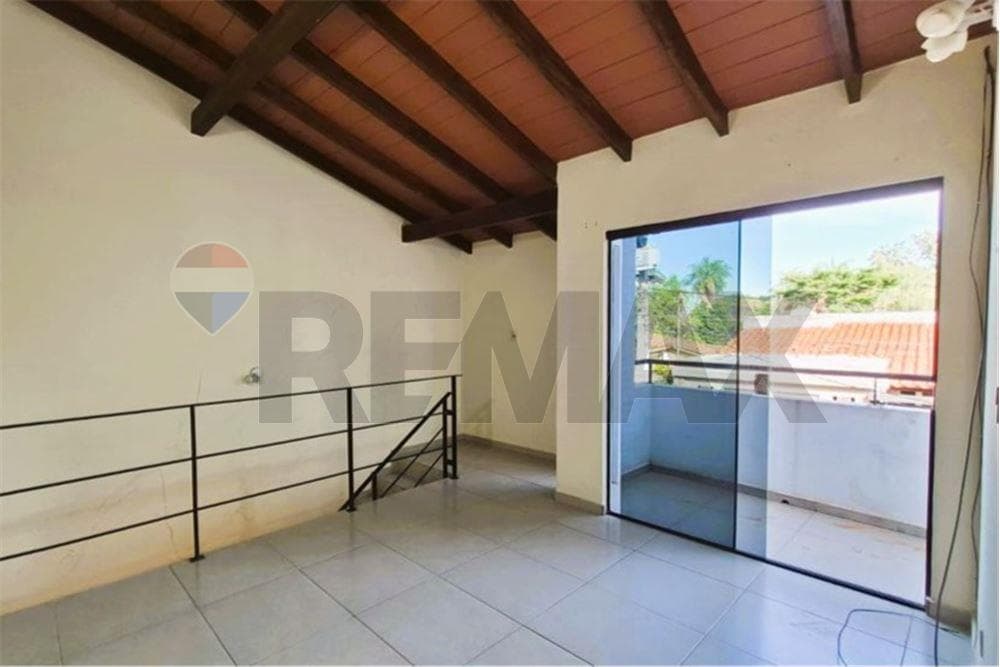 Hermoso duplex en lambare de 4 habitaciones, foto 3