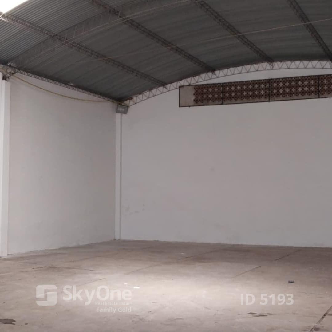 Tinglado en Luque 406,8 m2 detras de los jardines, foto 2