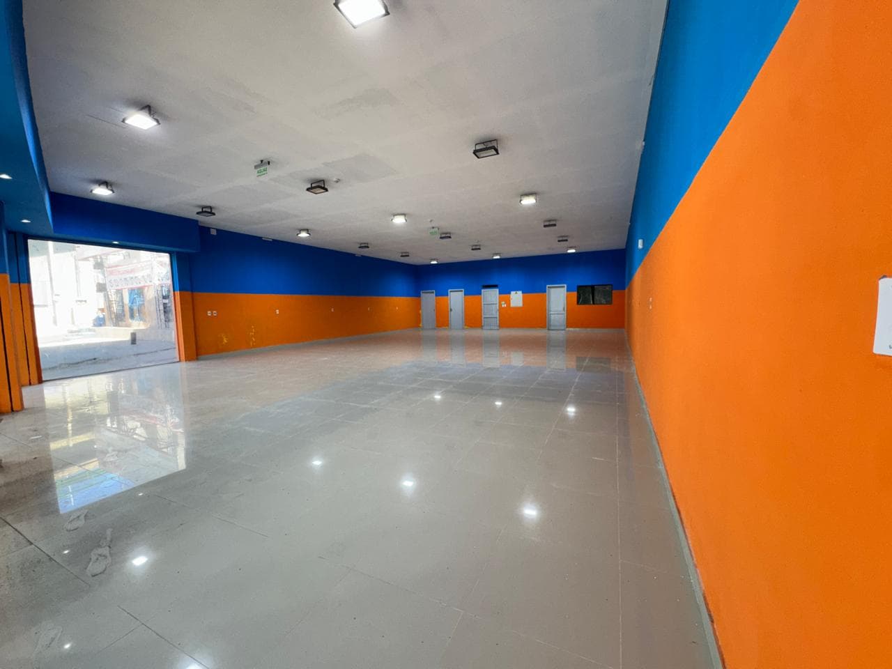De local comercial sobre av Fernando de la Mora, foto 3