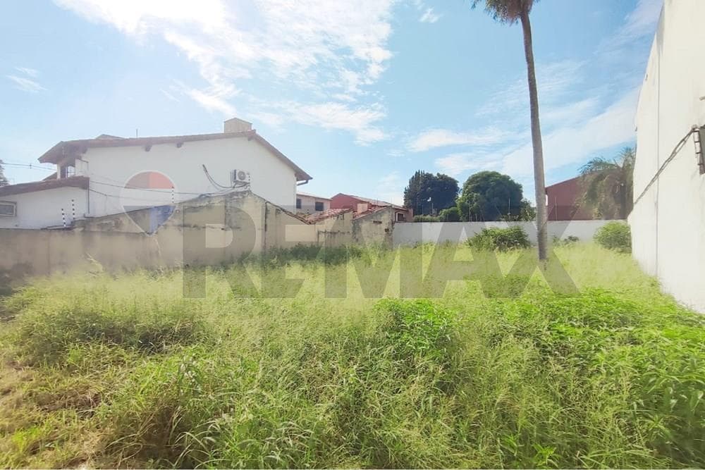 Vendo terreno en lambare