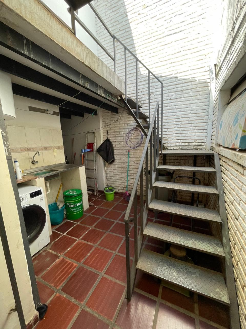 Se vende hermosa casa residencial con piscina y quincho en Bo Mburucuya, foto 5