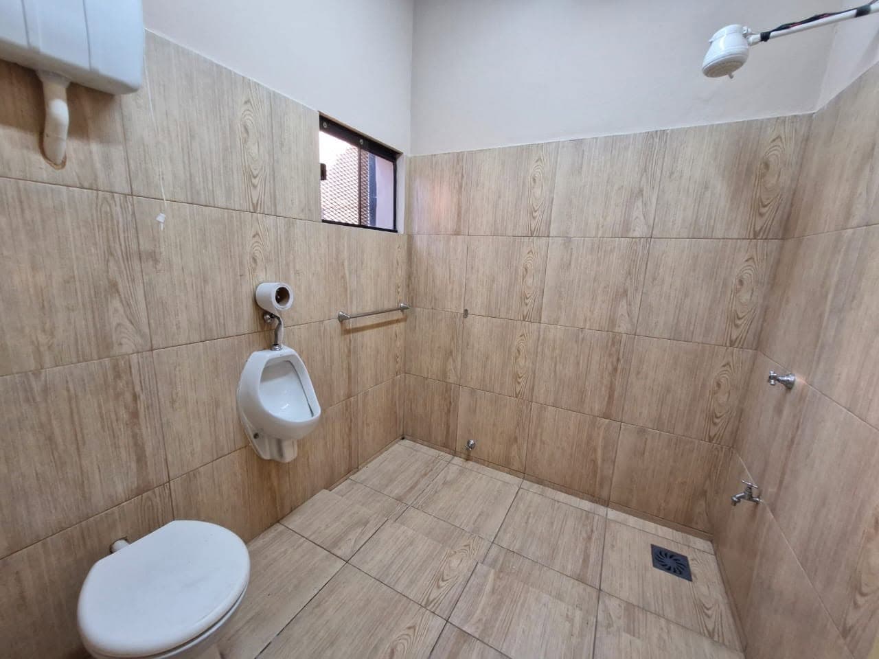 **alquilo depósito en zona bartolomé – barrio vista alegre zona terminal**, foto 5