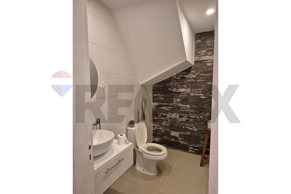 Dúplex Ideal en Itauguá: Elegante y Espacioso" — foto 3