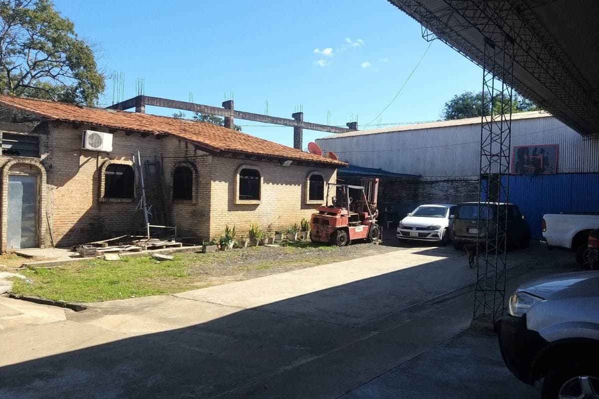Amplia Casa/Tinglado Luque Zona Bourbon - Conmebol, foto 5