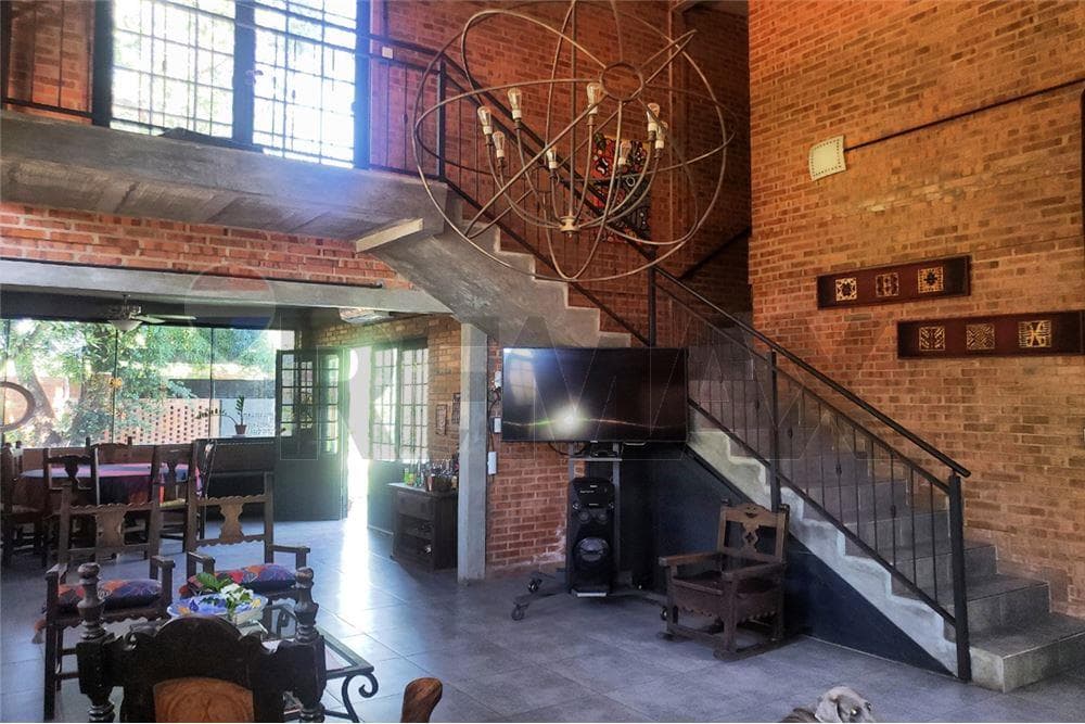 Hermosa residencia estilo rustico industrial en Luque — foto 4