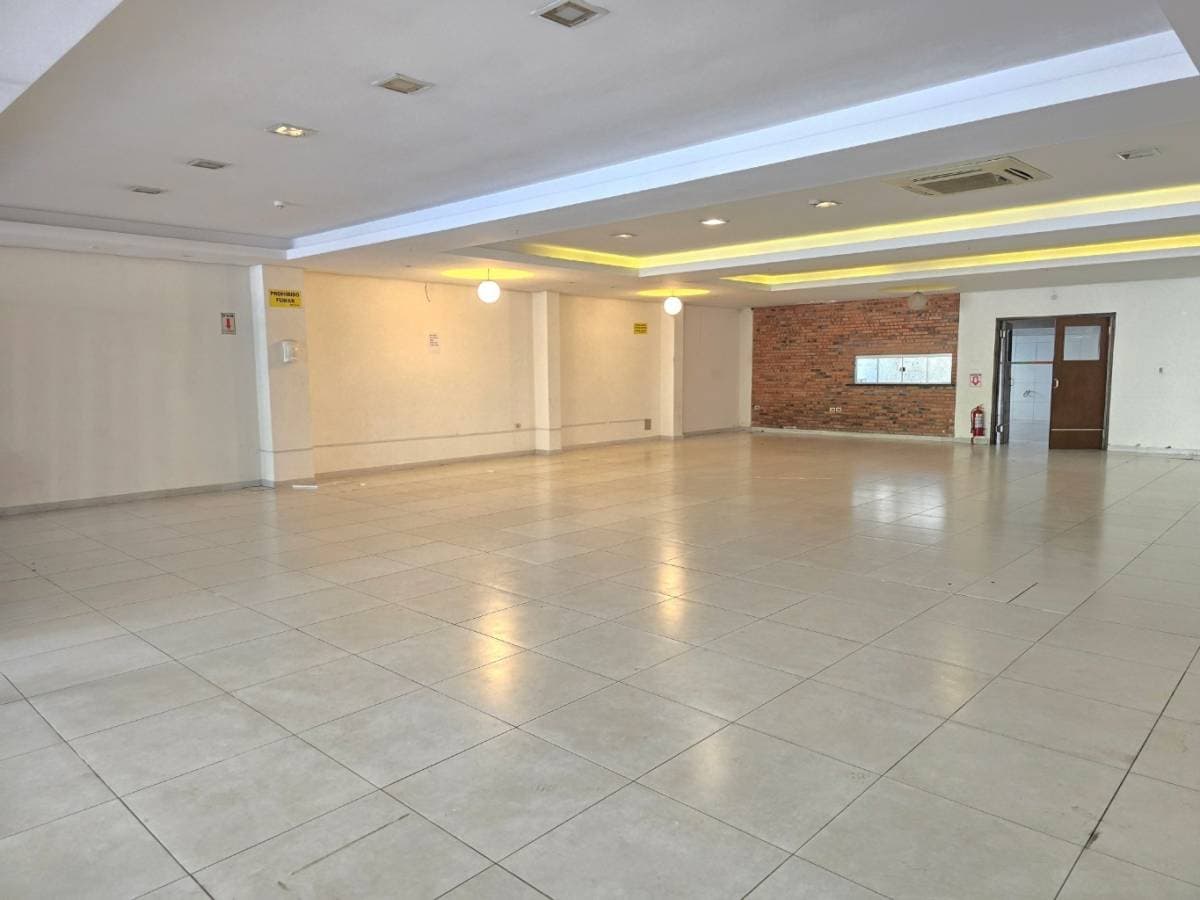 En Alquiler Local Comercial sobre Av. Dr. Guido Boggiani - Mariscal Estigarribia, foto 4