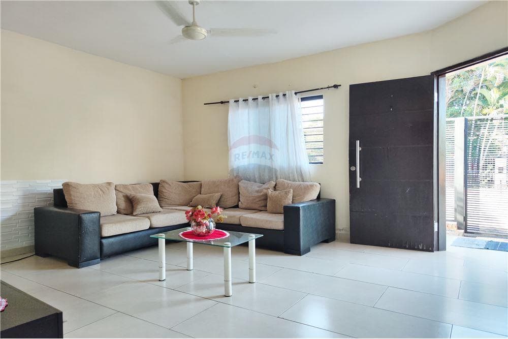 Hermosa casa en esquina, Zona Sur, foto 4
