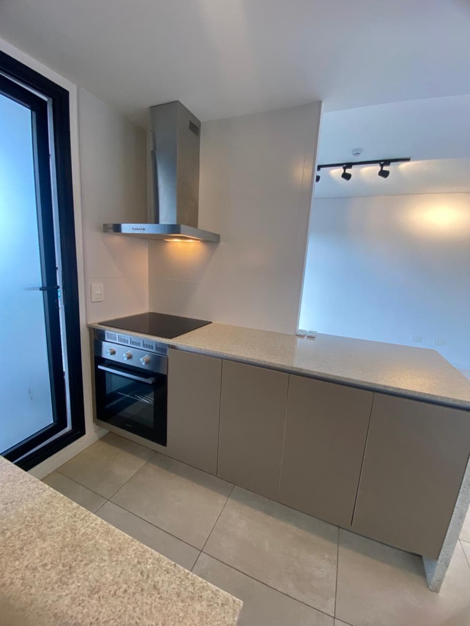departamento exclusivo de 1 dormitorio en el barrio Mburucuya — foto 4