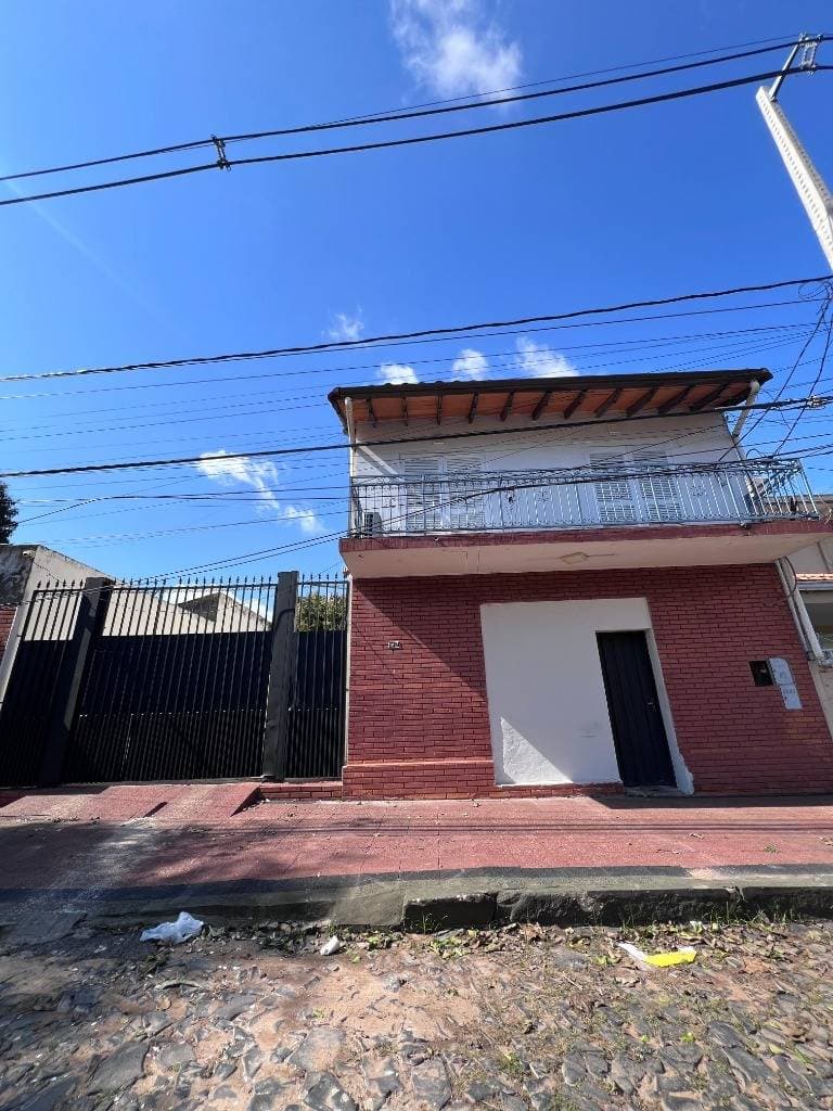 Alquilo departamento en pettirossi asuncion