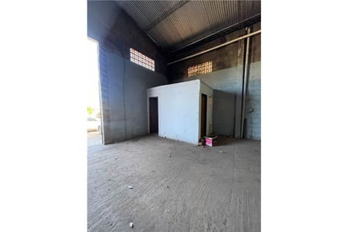 DEPOSITO en Fernando de la Mora, Fortin Toledo — foto 3