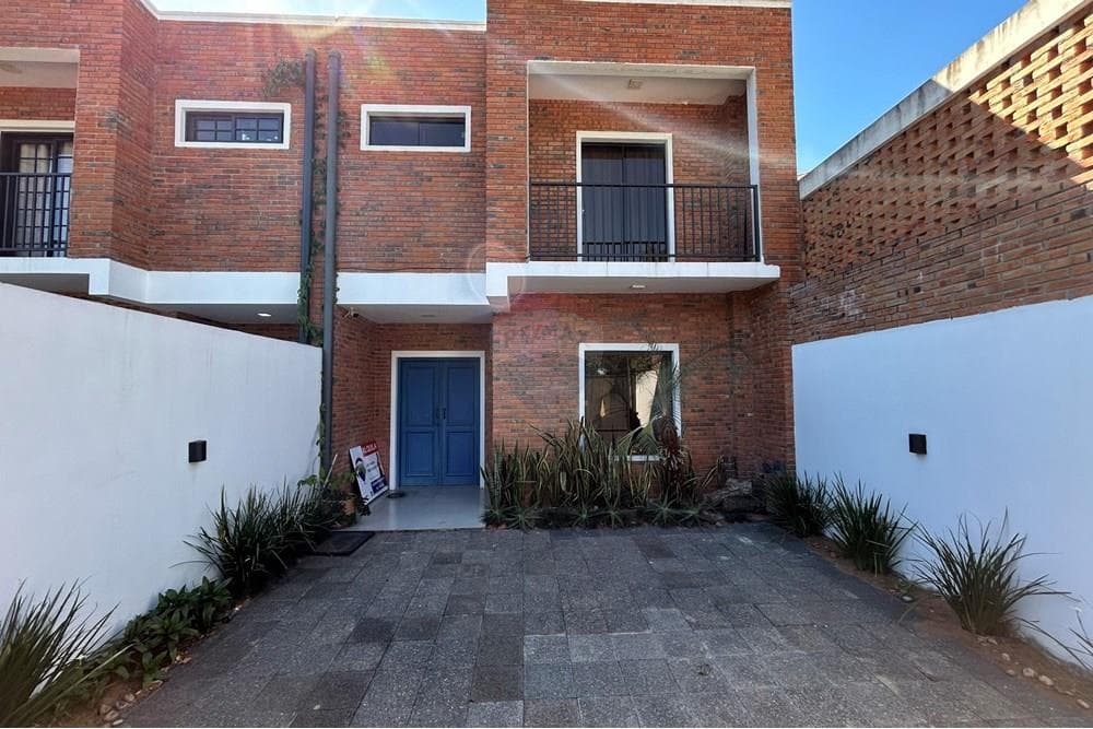 En alquiler hermoso duplex amoblado zona yacht, foto 2