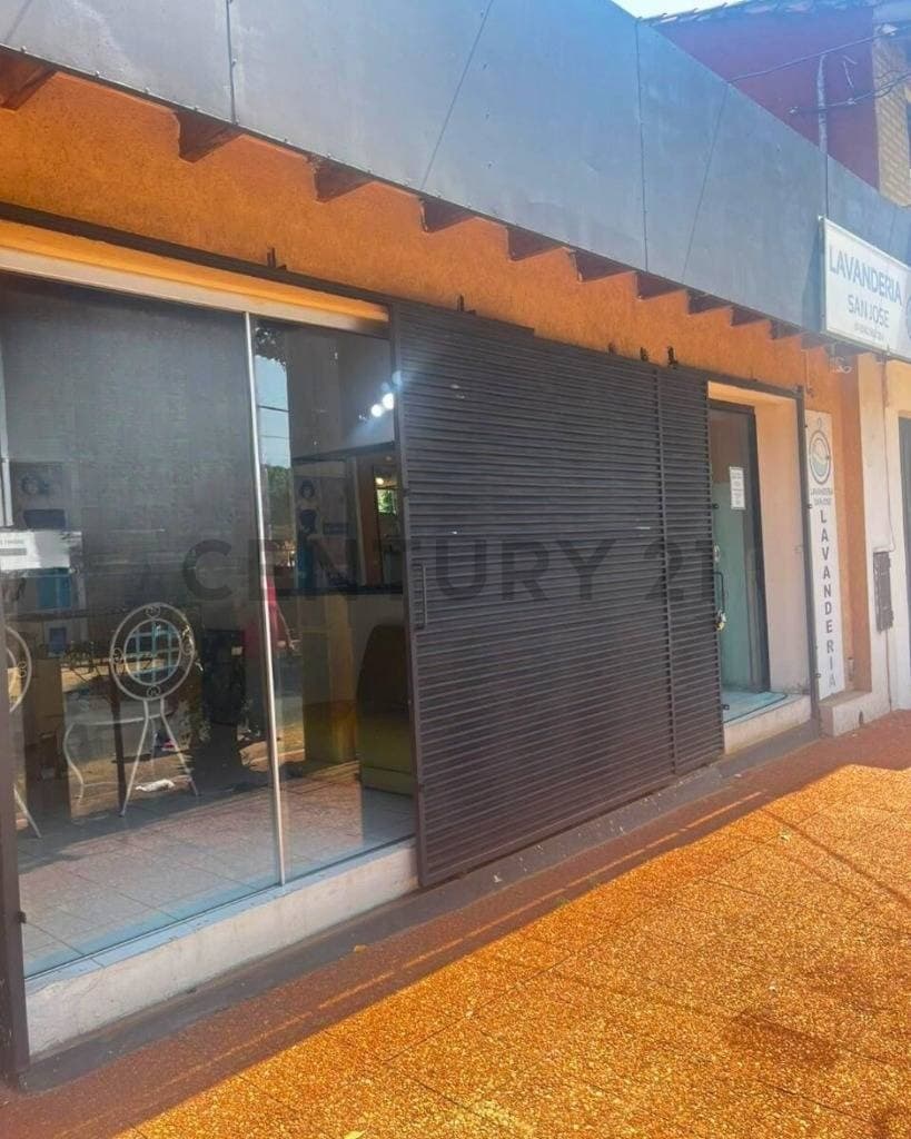 En venta Casa con 2 locales comerciales Barrio Mburucuyá — foto 2