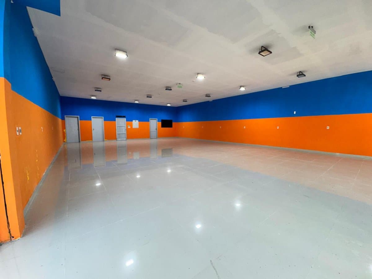 Salón comercial en barrio panambi vera, foto 3