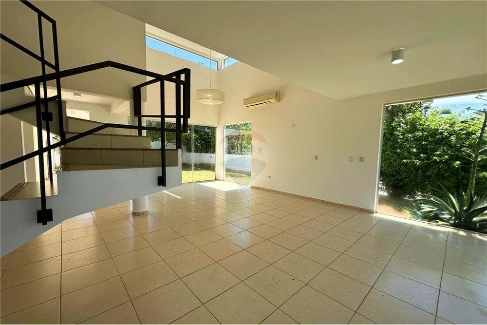 Residencia - Venta - Paraguay Central Luque, invierte en un hermoso hogar!, foto 2