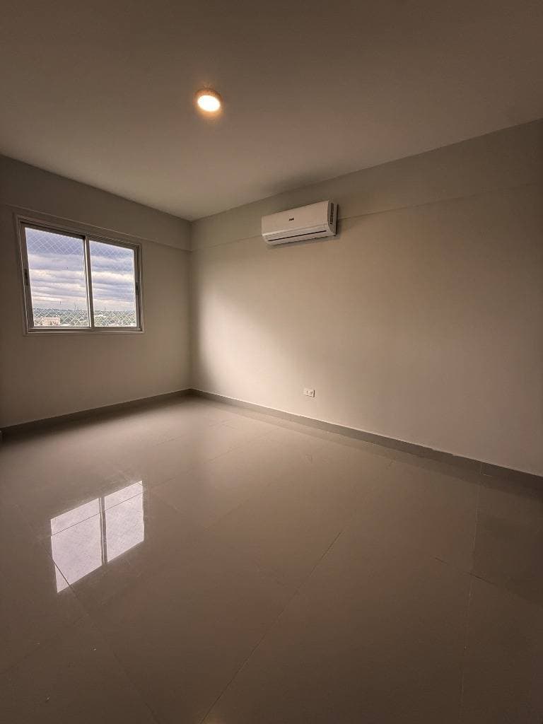 Departamento a estreanr en lambare, foto 1