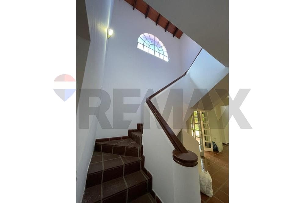 Oficina - Alquiler - San Vicente, Paraguay, foto 1