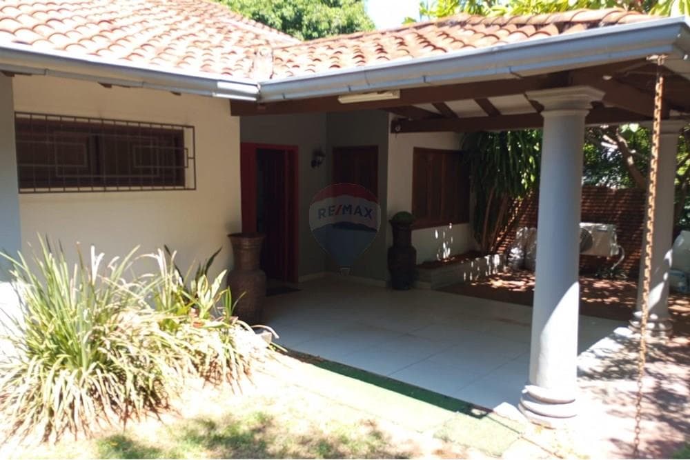 Casa - Alquiler - Paraguay Asunción Hipódromo