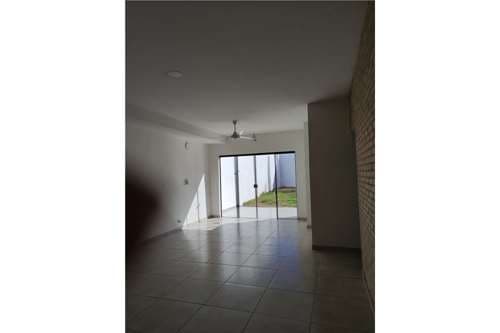 Duplex en lambare villa policial — foto 3