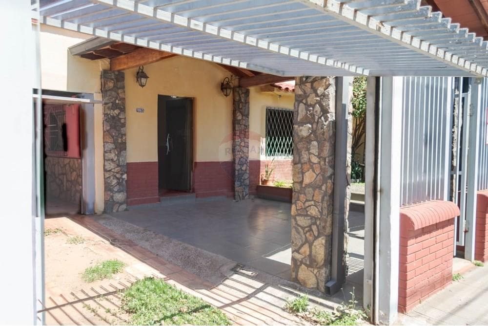 Casa en asuncion barrio tembetary, foto 2
