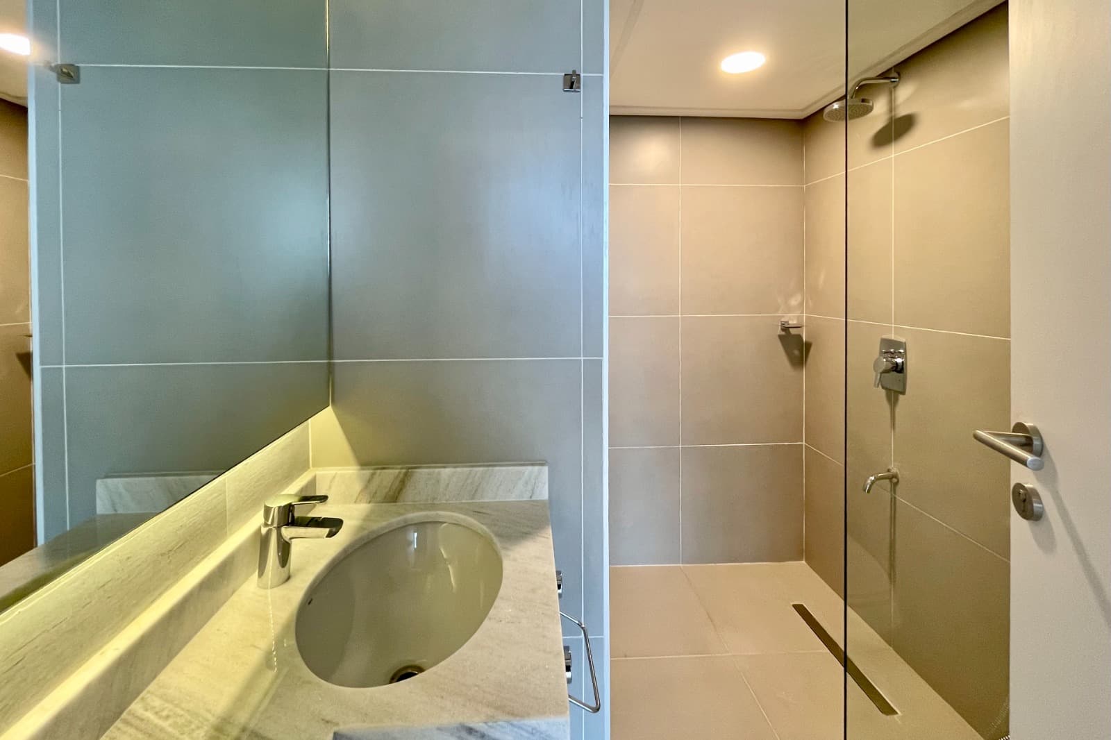 En alquiler departamentos en el Edificio We Villa Morra — foto 3