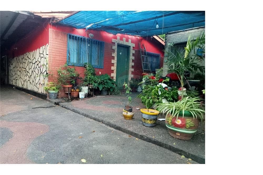 Vendo casa de 4 dormitorios en San Lorenzo