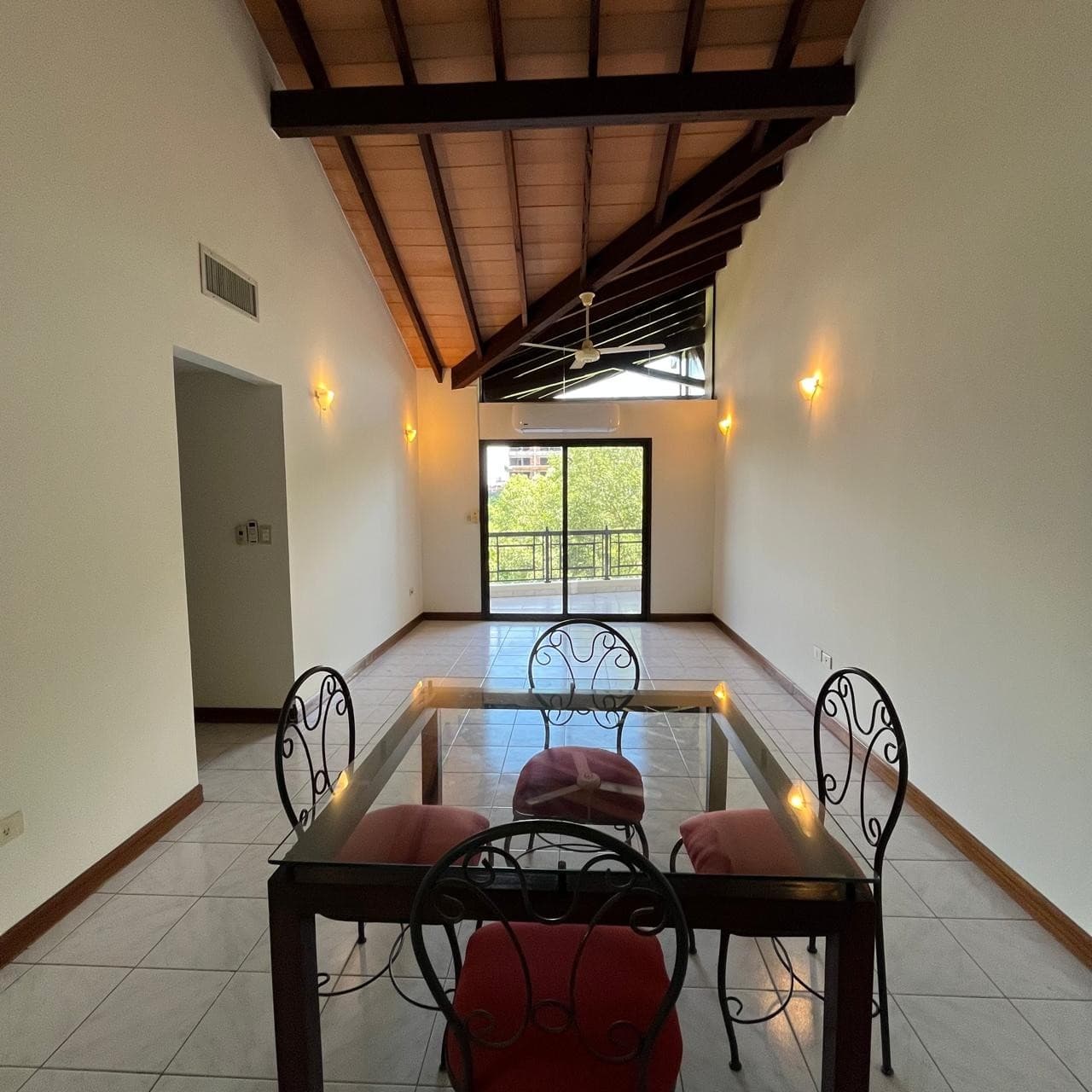 En Venta Departamento de 2 dormitorios en Barrio Herrera