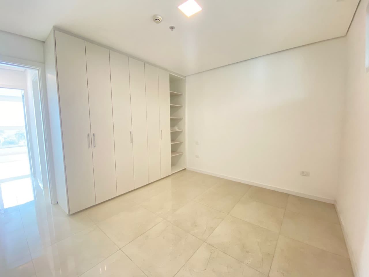 Departamento en altamira ycua sati — foto 3