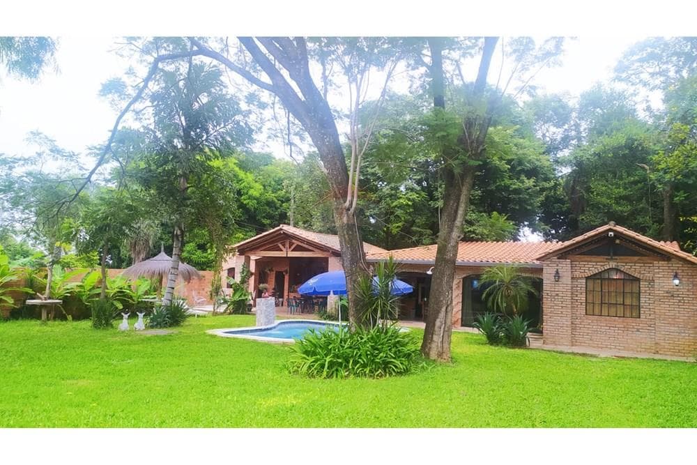 Casa con terreno de 1400 m2 en itaugua, foto 1
