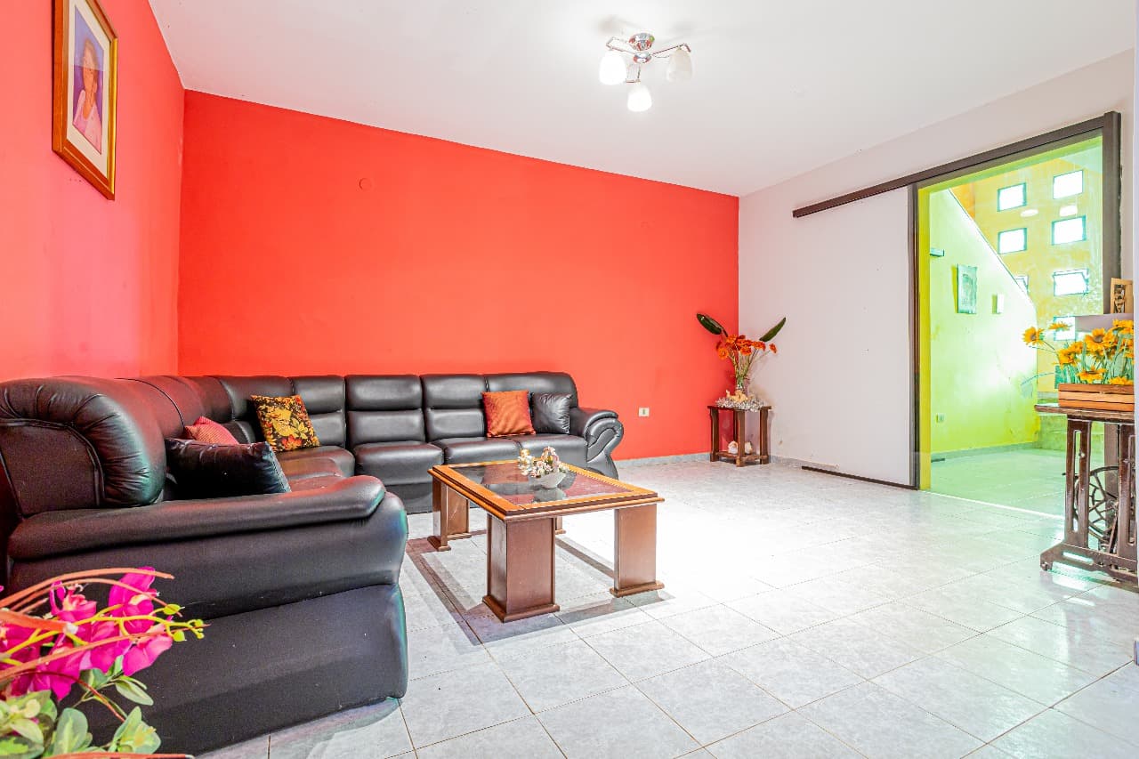 Amplia Casa En Villa Adela Zona Boulevard — foto 2