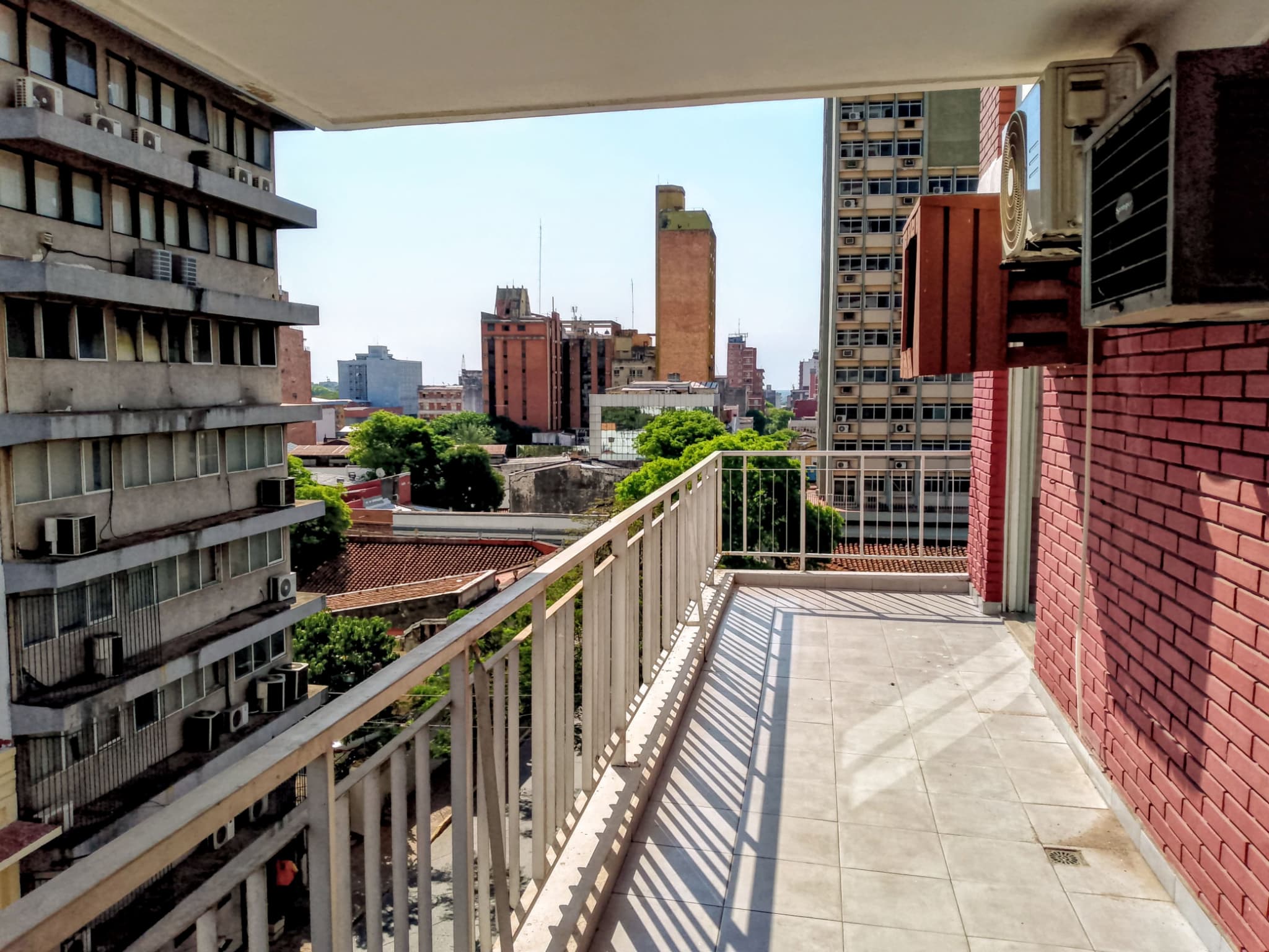 Depto. Remodelado a nuevo c/ cochera — foto 3