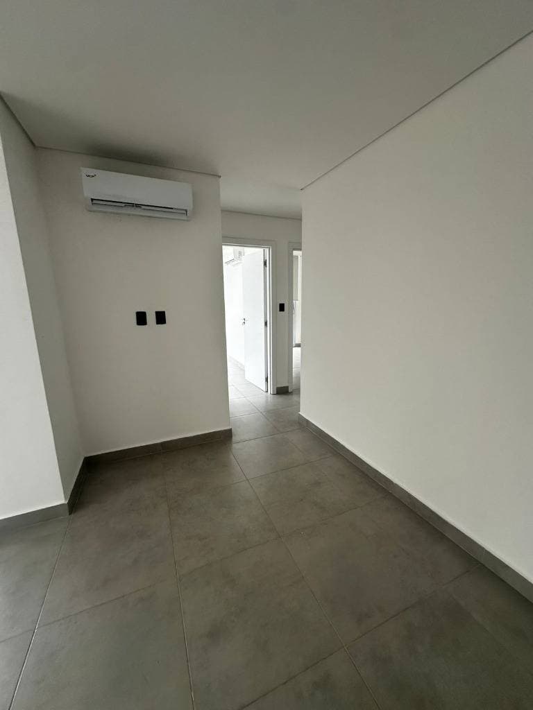 En Alquiler Departamento a estrenar en Ycua sati - Zona paseo la galeria, foto 3