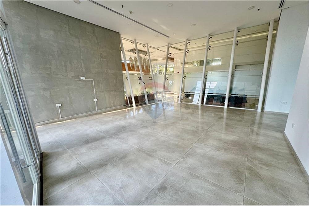 Local Comercial - Alquiler - Ycuá Satí — foto 4