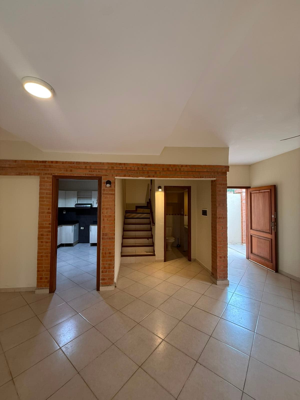 Dúplex de 3 Dormitorios en Fernando de la Mora | Gs. 5.000.000, foto 3