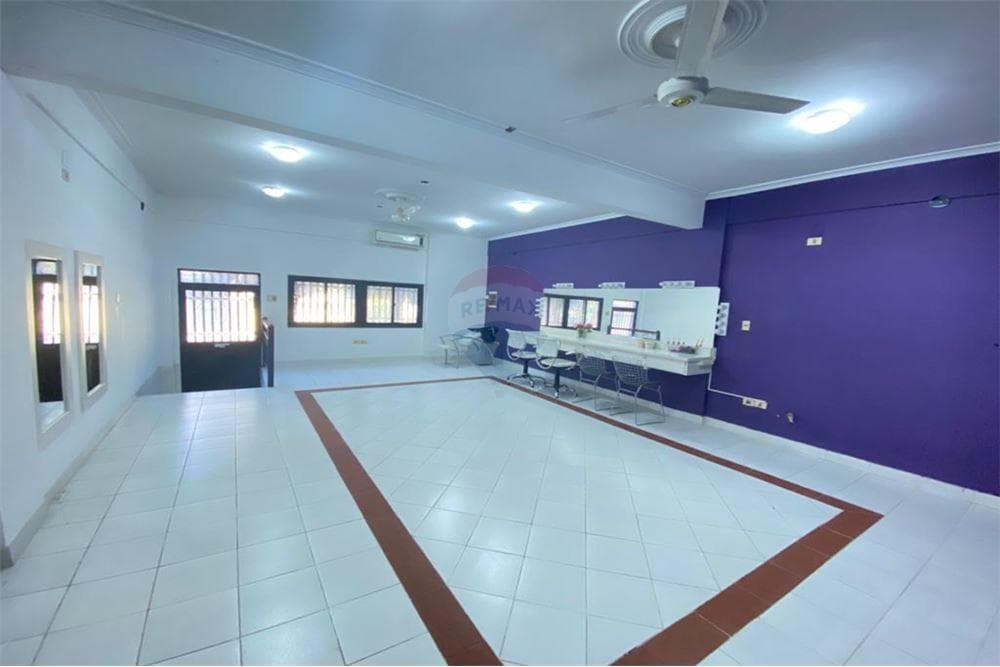 Alquilo oficina /local comercial