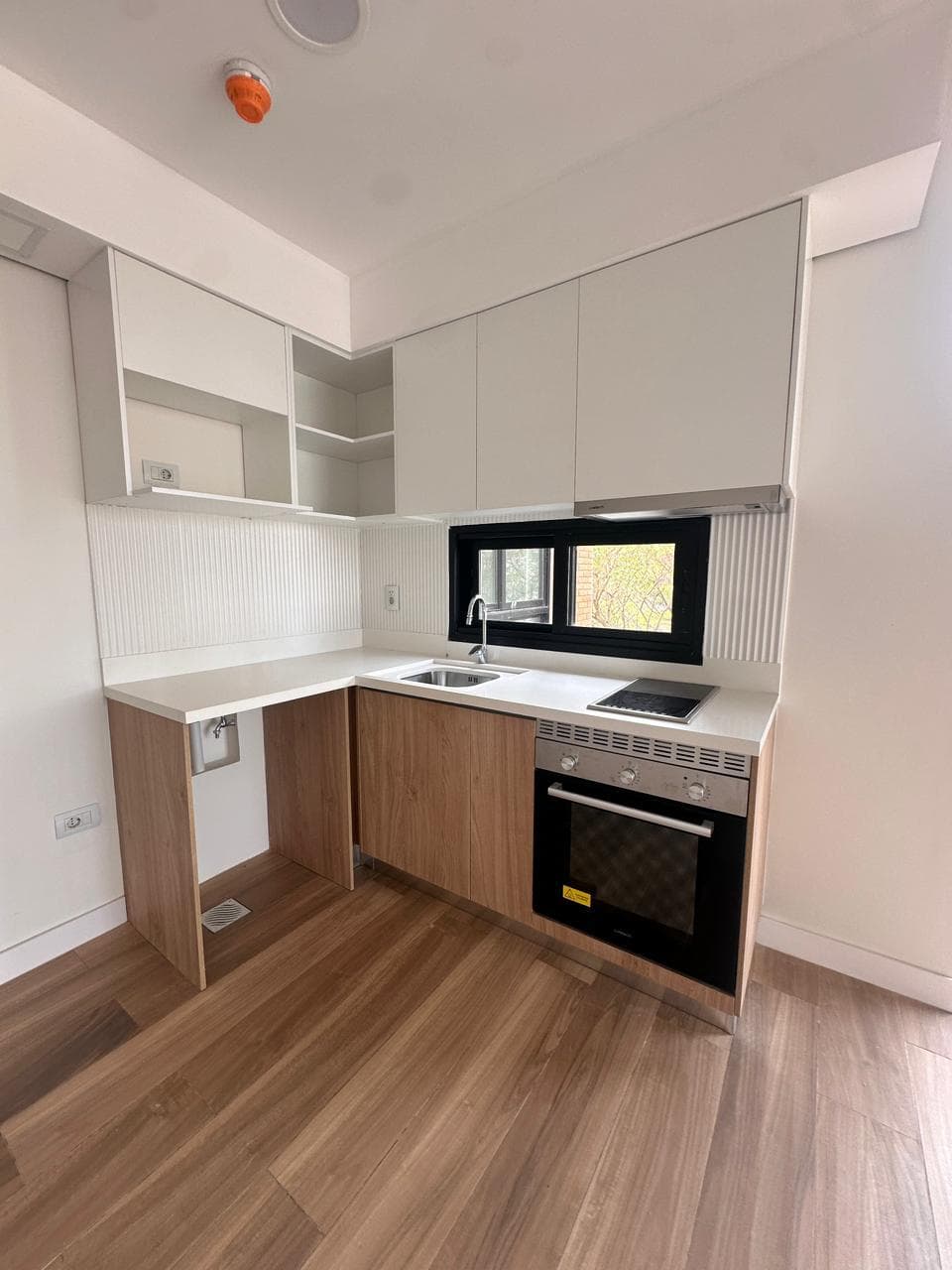 En venta departamento a estrenar en Edificio We Villa Morra, foto 3