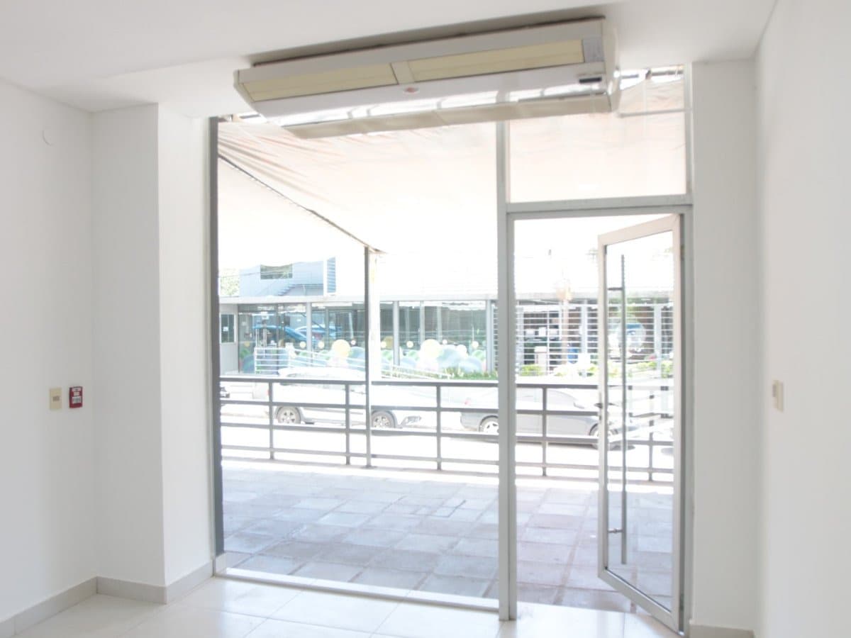 salon para comercio u oficina en Villa Morra!, foto 3