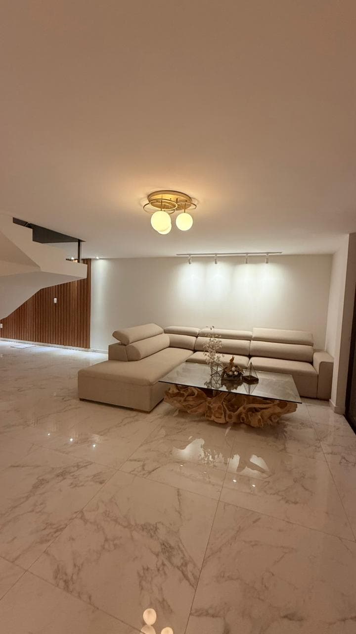 Moderna Residencia Amoblada En Barrio Los Laureles, foto 3