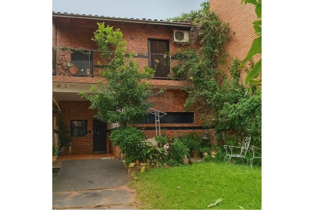 Casa con amplio terreno en esquina, foto 2