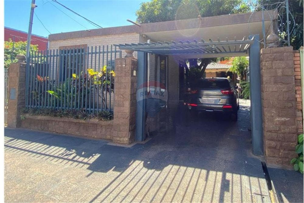 Hermosa casa amoblada entre Ruta 1 y 2